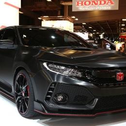 Honda Civic Type R abusa da agressividade