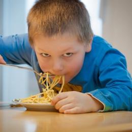 10 alimentos que as crianças devem evitar
