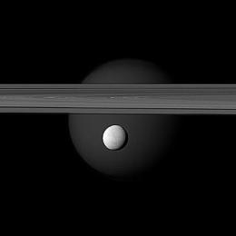 Cassini encontra gás hidrogênio em lua Encélado de Saturno