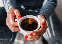 Efeitos do café no corpo: o que ele faz no cérebro, coração, estômago e mais
