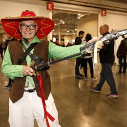 Cosplayer de 79 anos se veste de 'guerrilheiro Pancho Villa' na Anime Friends
