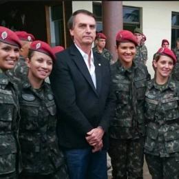 Bolsonaro quer militarizar educação
