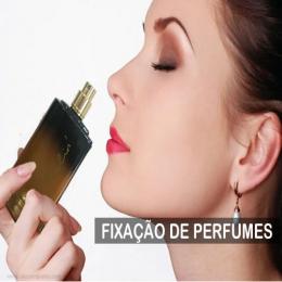 O que você precisa saber sobre a fixação de perfumes para durar mais na sua pele