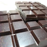 Chocolate preto com 70% de cacau reduz estresse e inflamação