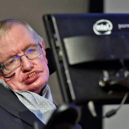 Voz de Hawking ressoará no espaço em mensagem de 