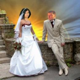 O bizarro uso do Photoshop em fotos de casamentos