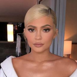 A  maquiagem da Kylie Jenner no VMA 2018