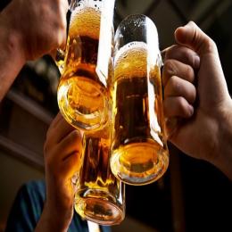 Cerveja deve ficar mais cara por causa do aquecimento global, aponta estudo