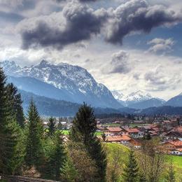 Montanha ameaça desabar nos Alpes