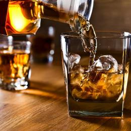 Estudo rebate teoria que consumo moderado de álcool é bom para a saúde