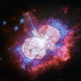 Hubble captura maior explosão estelar da galáxia