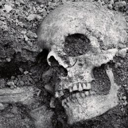 Arqueólogos descobrem na Suécia embarcações vikings usadas em rituais funerários