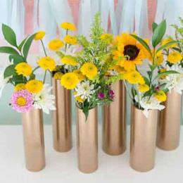 Como fazer vasos com materiais reciclados