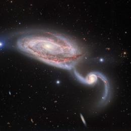 Observatório divulga foto impressionante de colisão de galáxias