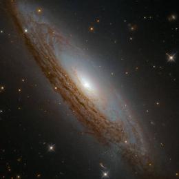 Foto do Hubble mostra uma galáxia ativa