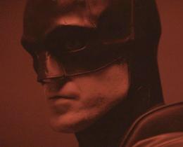 The Batman: Imagens mostram o Homem-Morcego fugindo de novos inimigos no filme