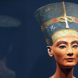 Câmaras ocultas encontradas no túmulo de TutanKhamon, será Nefertiti?