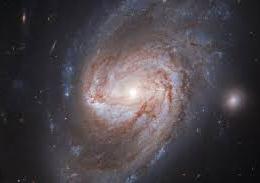Hubble mostra galáxia incrivelmente simétrica