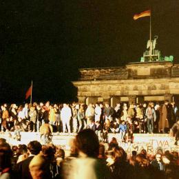 Acredite, o erro de um burocrata foi o estopim para a Queda do Muro de Berlim