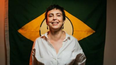 Adriana Calcanhotto critica governo Bolsonaro: 