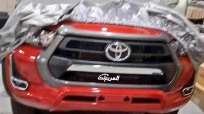 Nova Toyota Hilux 2021 revela dianteira em foto vazada antes da apresentação