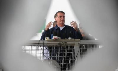 Bolsonaro veta repasse de R$ 8,6 bi para combate ao coronavírus