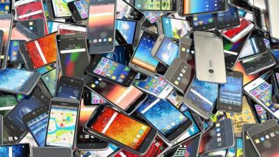 Distribuição global de smartphones deve cair 12% em 2020