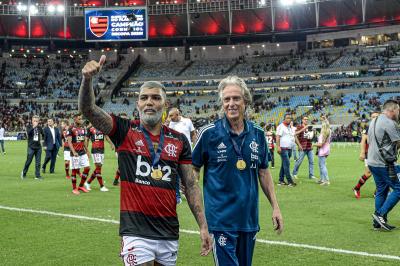 Gabigol comemora renovação de Jorge Jesus com o Flamengo: 