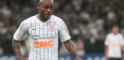 Corinthians anuncia saída de Vagner Love após acordo entre clube e jogador