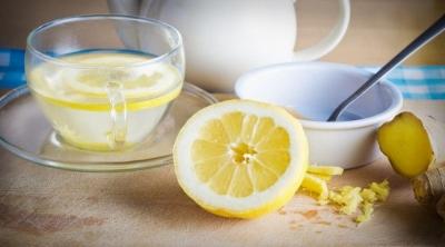 Bebida de limão, gengibre e maçã expulsa facilmente 5 kg de fezes do corpo