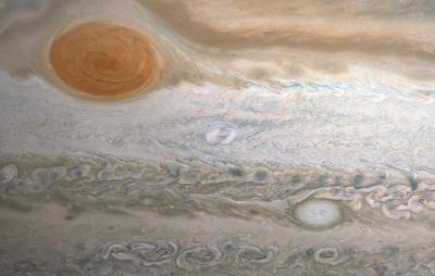 Astrônomo amador descobre nova tempestade na atmosfera de Júpiter