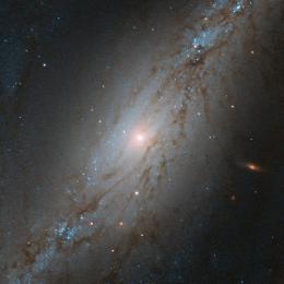 Hubble mostra galáxia que se afasta da Via Láctea em uma velocidade espantosa