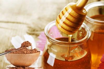O que acontece no seu corpo quando você consome mel e canela