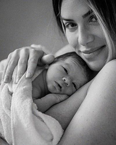 Após críticas por liberar fotógrafa em parto de filho de Giovanna Ewbank e Bruno Gagliasso, maternidade se manifesta
