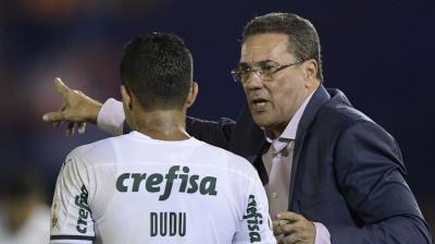 Palmeiras vai contratar um atacante para o lugar de Dudu?