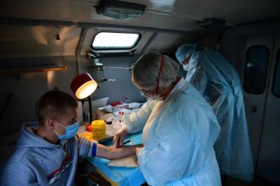 Rússia diz que vacina contra Covid-19 levou à produção de anticorpos na 1ª fase de testes