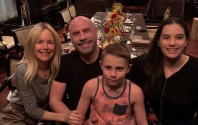 Kelly Preston fez sua última postagem com uma foto em família