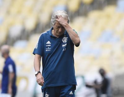 Um enigmático Jorge Jesus centraliza ambiente de apreensão no Flamengo antes de decisão