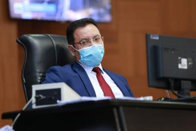 Com sistema de saúde em colapso em MT, presidente da AL vai para SP com suspeita de Covid: 'subestimei a doença'