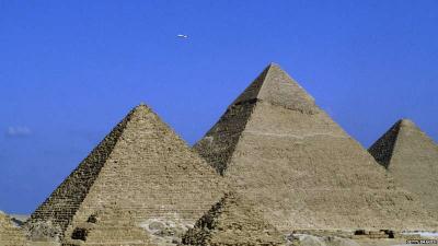 Egito rebate Elon Musk e reafirma que pirâmides não foram construídas por aliens