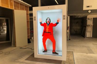 'Cabine de holograma' projeta pessoas em tamanho real