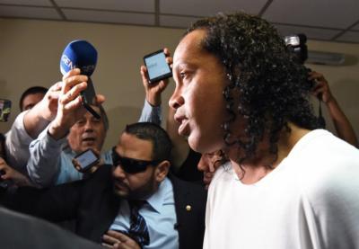 MP do Paraguai desiste de denúncia e Ronaldinho Gaúcho pode ser solto
