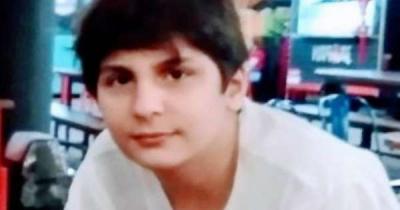 Garoto de 13 anos morre após levar choque em carregador de celular