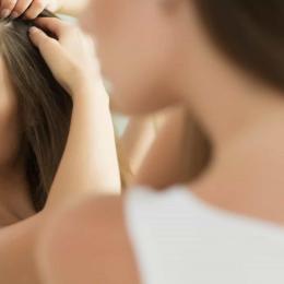 Queda de cabelo, o efeito colateral da Covid-19 que afeta as mulheres  