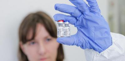 Vacina contra covid-19 da Sinopharm gera anticorpos em testes clínicos