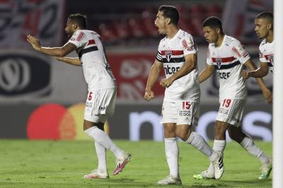 Alerta ligado: São Paulo sofre gol pelo sexto jogo seguido e fica com missão difícil na Libertadores