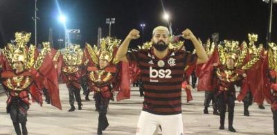 Sósia de Gabigol se dispõe a entrar em campo pelo Flamengo: 'Maior prazer'