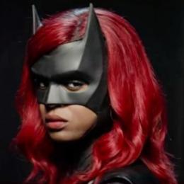 Batwoman: Atriz diz que heroína ganhará um novo uniforme