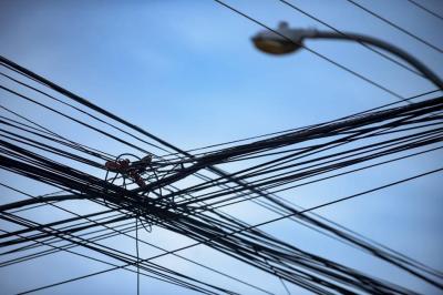 “Gatos” de energia elétrica causaram R$ 100 milhões de prejuízo ao DF