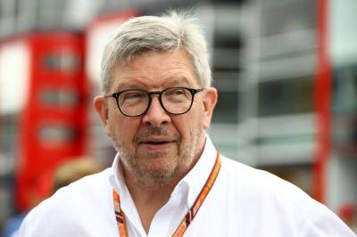 Diretor da Fórmula 1 aconselha Hamilton e Mercedes a superarem 